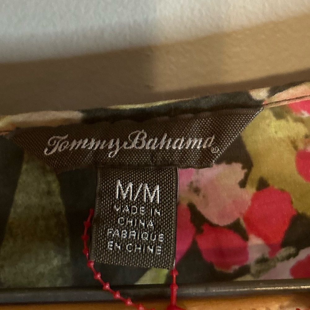 Tommy Bahama silk blouse - Picture 3 of 9
